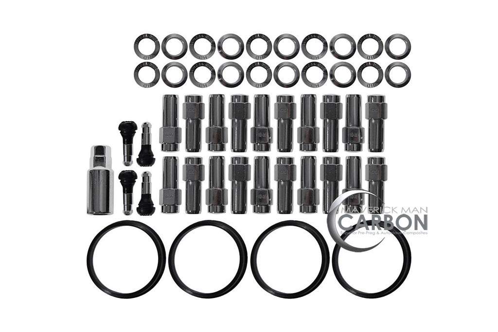 Ponitac_G8_Race_Star_Lugs_Nuts